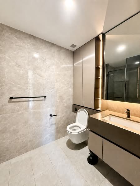The Atelier, 2 Makeway Avenue, 2 Bedrooms, 872 sqft, Condominium For Sale, by Eddie Tan, 500182697 - Common Bathroom - PropertyGuru.com.sg