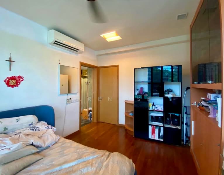 Hillcrest Villa, 5 Hillcrest Road, 5 Bedrooms, 3,100 sqft, Cluster House For Sale, by Karen Tse, 500182700 - Bedroom - PropertyGuru.com.sg