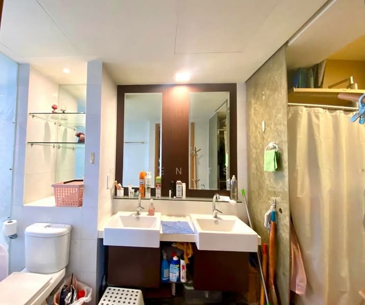 Hillcrest Villa, 5 Hillcrest Road, 5 Bedrooms, 3,100 sqft, Cluster House For Sale, by Karen Tse, 500182700 - Granny Bathroom - PropertyGuru.com.sg
