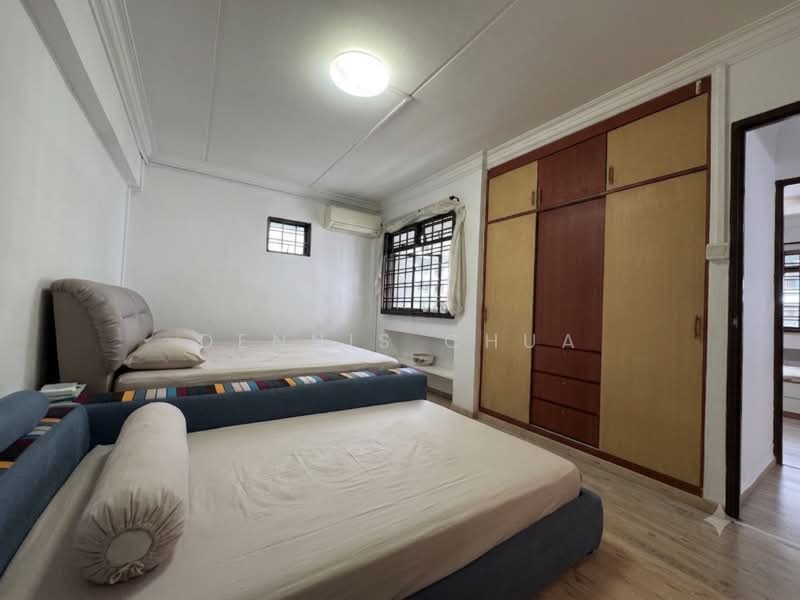622 Woodlands Drive 52, 622 Woodlands Drive 52, 4 Bedrooms, 1,302 sqft, HDB Flat For Sale, by Dennis Chua, 500182709 - HUGE Master Bedroom - PropertyGuru.com.sg