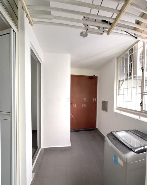 Parc Palais, 53 Hume Avenue, 3 Bedrooms, 1,238 sqft, Condominium For Rent, by Heng Shi Ling, 500182712 - Service Yard - PropertyGuru.com.sg