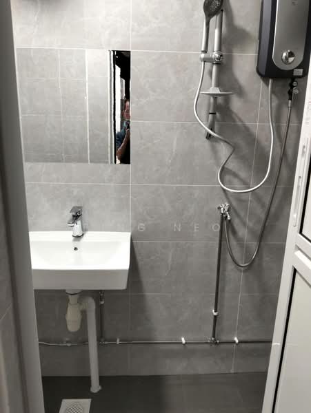 723 Jurong West Avenue 5, 723 Jurong West Avenue 5, Room Rental, 150 sqft, HDB Flat For Rent, by Ping Neo, 500182728 - Bathroom - PropertyGuru.com.sg