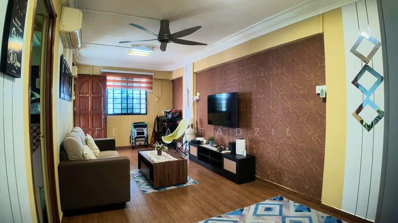606 Bedok Reservoir Road, 606 Bedok Reservoir Road, 2 Bedrooms, 721 sqft, HDB Flat For Sale, by Fezra Fadzil, 500182732 - Living Room - PropertyGuru.com.sg