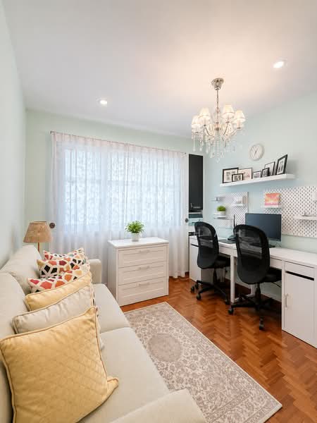 290G Bukit Batok Street 24, 290G Bukit Batok Street 24, 3 Bedrooms, 1,302 sqft, HDB Flat For Sale, by Izmir Shah, 500182734 - Study - PropertyGuru.com.sg