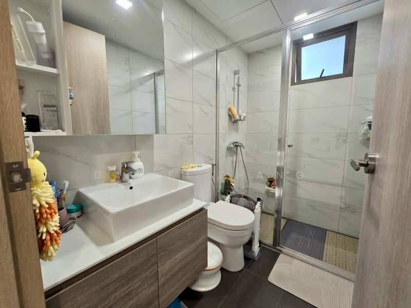 Treasure Crest, 54 Anchorvale Crescent, 3 Bedrooms, 1,152 sqft, Executive Condominium For Sale, by Daniel Zhang, 500182744 - Bathroom - PropertyGuru.com.sg