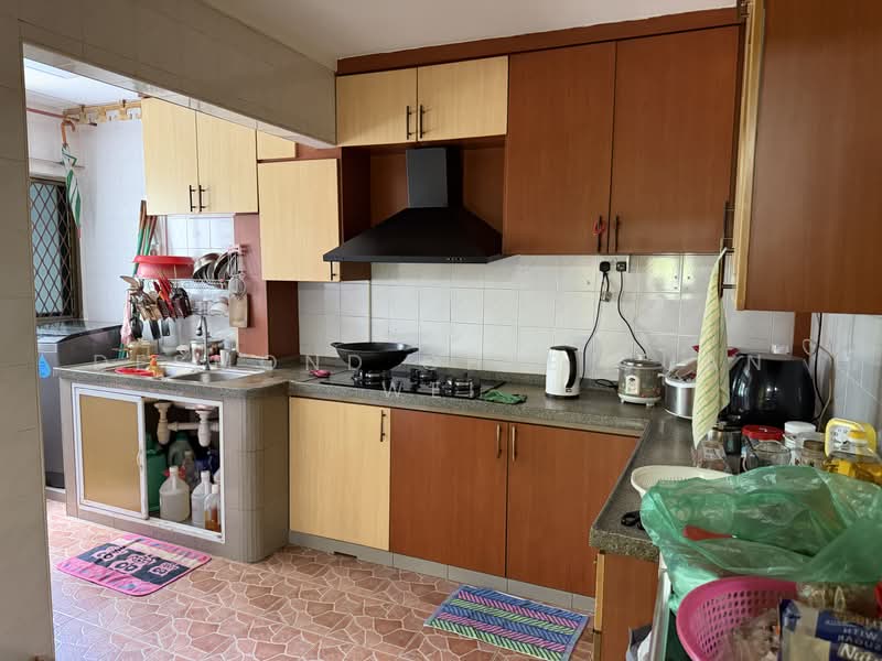 680 Woodlands Avenue 6, 680 Woodlands Avenue 6, 3 Bedrooms, 1,323 sqft, HDB Flat For Sale, by Desmond Chee Guan Wei, 500182746 - Kitchen - PropertyGuru.com.sg