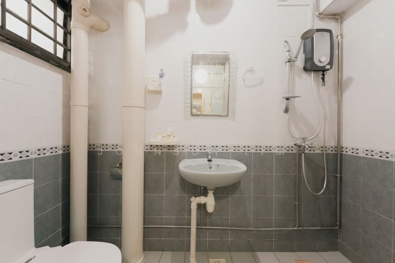 691A Choa Chu Kang Crescent, 691A Choa Chu Kang Crescent, 3 Bedrooms, 1,184 sqft, HDB Flat For Sale, by Johnson Lim, 500182748 - Bathroom - PropertyGuru.com.sg