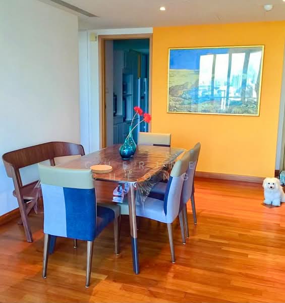 Cairnhill Crest, 8 Cairnhill Circle, 2 Bedrooms, 1,206 sqft, Condominium For Sale, by Cherine Cheong, 500182752 - Dining Room - PropertyGuru.com.sg