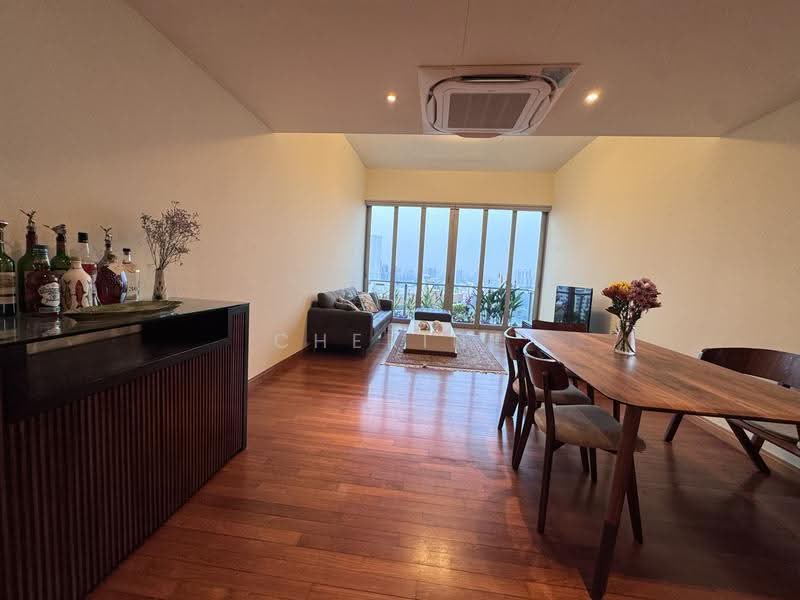 Cairnhill Crest, 8 Cairnhill Circle, Orchard / River Valley, 2 Bedrooms, 1,206 sqft, Condominium For Sale, by Cherine Cheong, 500182752 - Living Room - PropertyGuru.com.sg