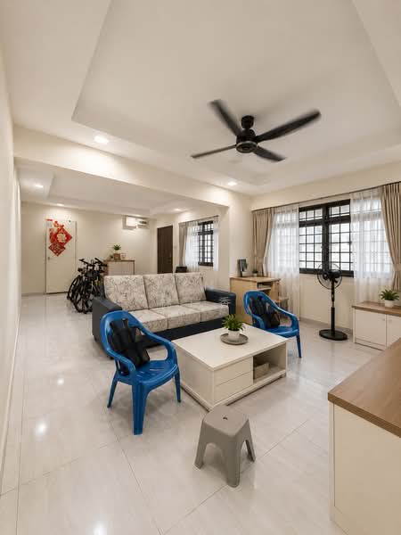 317 Sembawang Vista, 317 Sembawang Vista, Sembawang / Yishun, 3 Bedrooms, 1,087 sqft, HDB Flat For Sale, by Jeslyn Lim 林瑞香, 500182753 - Living Room - PropertyGuru.com.sg
