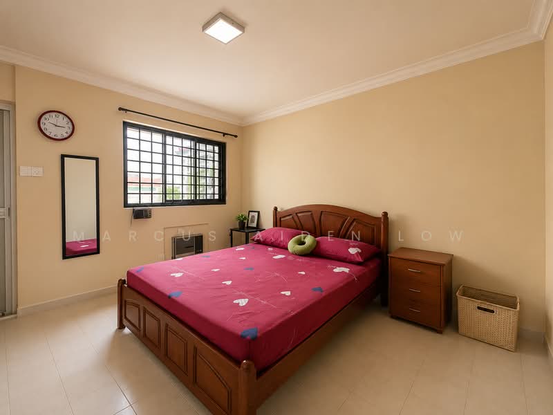 244 Jurong East Street 24, 244 Jurong East Street 24, 2 Bedrooms, 721 sqft, HDB Flat For Sale, by Marcus Aiden Low, 500182771 - Bedroom - PropertyGuru.com.sg