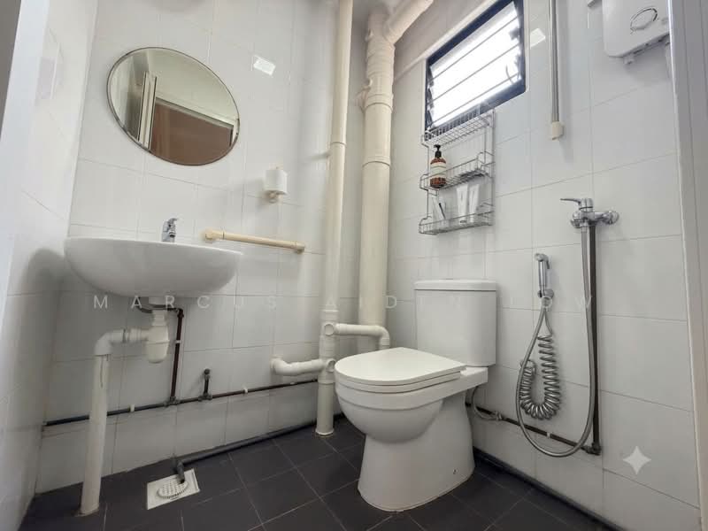 244 Jurong East Street 24, 244 Jurong East Street 24, 2 Bedrooms, 721 sqft, HDB Flat For Sale, by Marcus Aiden Low, 500182771 - PropertyGuru.com.sg
