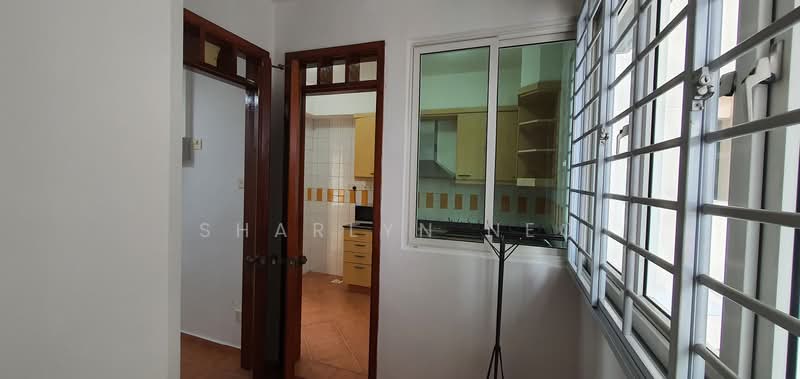 The Floravale, 246 Westwood Avenue, 3 Bedrooms, 1,238 sqft, Executive Condominium For Sale, by Sharlyn Neo, 500182784 - Kitchen - PropertyGuru.com.sg
