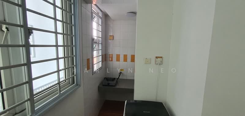 The Floravale, 246 Westwood Avenue, 3 Bedrooms, 1,238 sqft, Executive Condominium For Sale, by Sharlyn Neo, 500182784 - Kitchen - PropertyGuru.com.sg