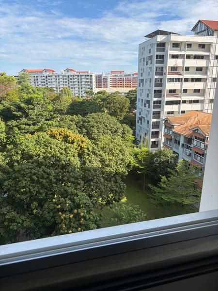 461 Pasir Ris Drive 4, 461 Pasir Ris Drive 4, Room Rental, 100 sqft, HDB Flat For Rent, by Francis Loh, 500182799 - Exterior - PropertyGuru.com.sg