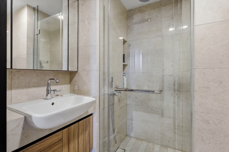 Pullman Residences, 18 Dunearn Road, 2 Bedrooms, 667 sqft, Condominium For Sale, by Daniel Gan, 500182801 - Bathroom - PropertyGuru.com.sg
