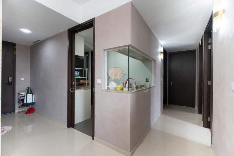 The Gazania, 7 How Sun Drive, 3 Bedrooms, 958 sqft, Condominium For Sale, by Chris Ooi, 500182802 - Corridor - PropertyGuru.com.sg