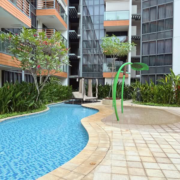 Sophia Hills, 5 Mount Sophia, Studio, 200 sqft, Condominium For Rent, by ANJILA SIM, 500182803 - Pool - PropertyGuru.com.sg