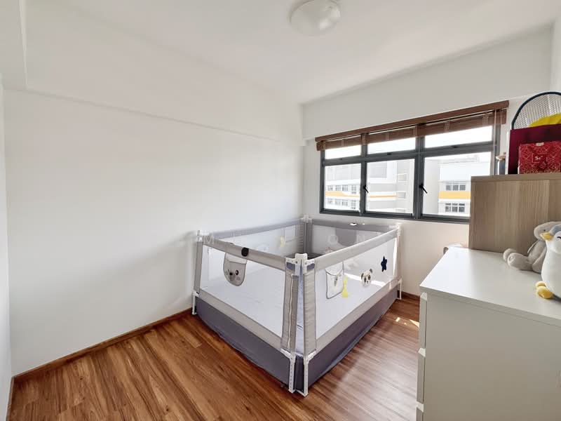 620A Tampines Street 61, 620A Tampines Street 61, 3 Bedrooms, 1,001 sqft, HDB Flat For Sale, by Samuel Ong, 500182806 - Bedroom 2 - PropertyGuru.com.sg