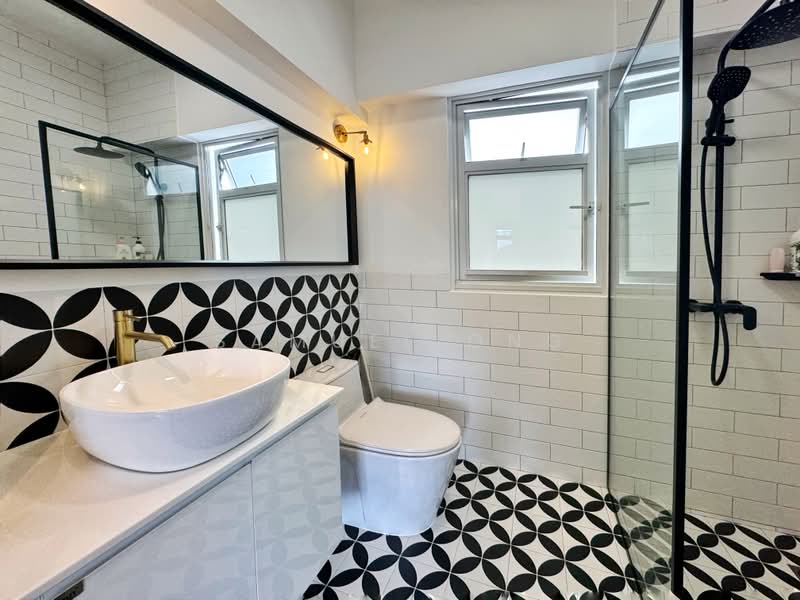 620A Tampines Street 61, 620A Tampines Street 61, 3 Bedrooms, 1,001 sqft, HDB Flat For Sale, by Samuel Ong, 500182806 - Master Bathroom - PropertyGuru.com.sg