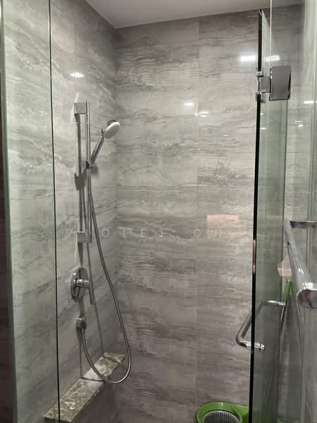 Fourth Avenue Residences, 10 Fourth Avenue, 2 Bedrooms, 689 sqft, Condominium For Rent, by Violet Ong, 500182819 - Bathroom - PropertyGuru.com.sg