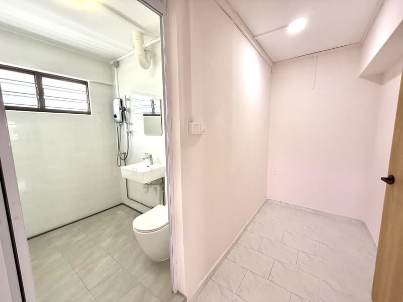 421 Pasir Ris Drive 6, 421 Pasir Ris Drive 6, 3 Bedrooms, 1,119 sqft, HDB Flat For Rent, by Aretha Lee, 500182826 - Bathroom - PropertyGuru.com.sg