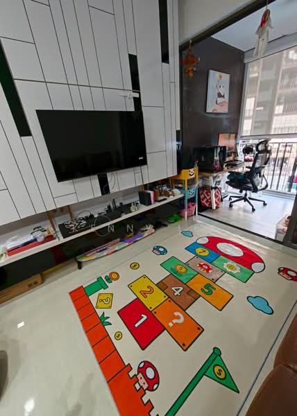 Bellewoods, 104 Woodlands Avenue 5, 3 Bedrooms, 936 sqft, Executive Condominium For Sale, by Kenny Lee, 500182829 - Living Room - PropertyGuru.com.sg