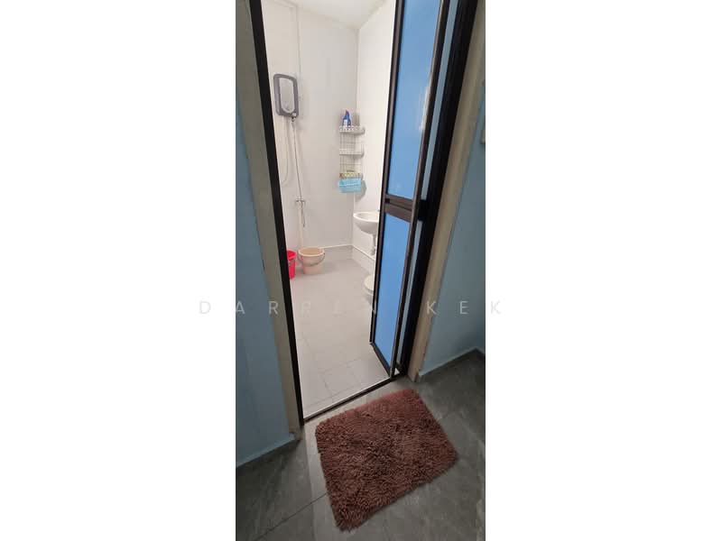 524 Hougang Avenue 6, 524 Hougang Avenue 6, Room Rental, 150 sqft, HDB Flat For Rent, by Darren Kek, 500182836 - Bathroom - PropertyGuru.com.sg