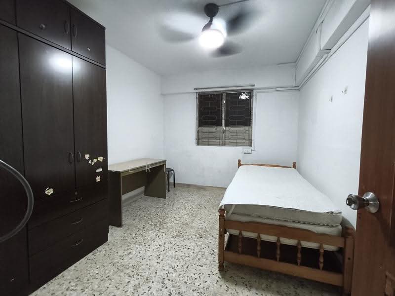 89 Bedok North Street 4, 89 Bedok North Street 4, Bedok / Upper East Coast, 2 Bedrooms, 721 sqft, HDB Flat For Rent, by Jerine Teo, 500182838 - Bedroom - PropertyGuru.com.sg