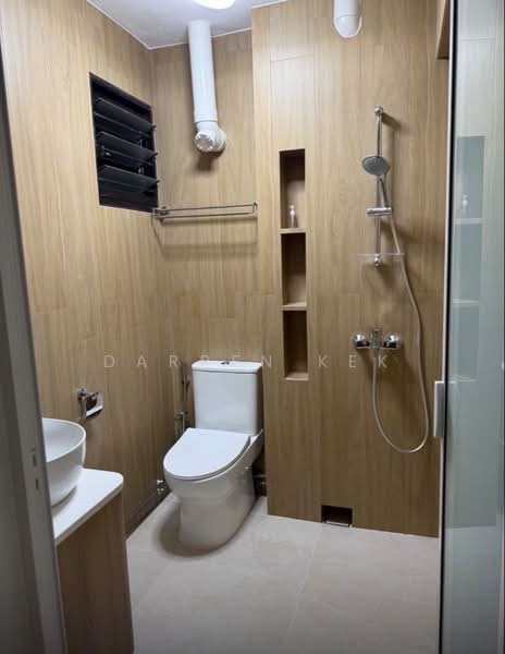 127 Bedok North Street 2, 127 Bedok North Street 2, Room Rental, 150 sqft, HDB Flat For Rent, by Darren Kek, 500182842 - Bathroom - PropertyGuru.com.sg