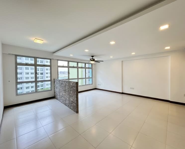 782B Woodlands Crescent, 782B Woodlands Crescent, 3 Bedrooms, 1,206 sqft, HDB Flat For Rent, by Jayden Chen, 500182844 - Living Room - PropertyGuru.com.sg