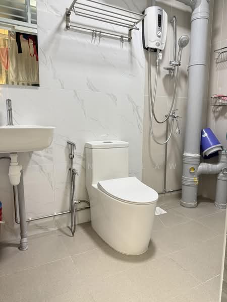 754 Woodlands Circle, 754 Woodlands Circle, Room Rental, 100 sqft, HDB Flat For Rent, by Joanne Law, 500182862 - Bathroom - PropertyGuru.com.sg
