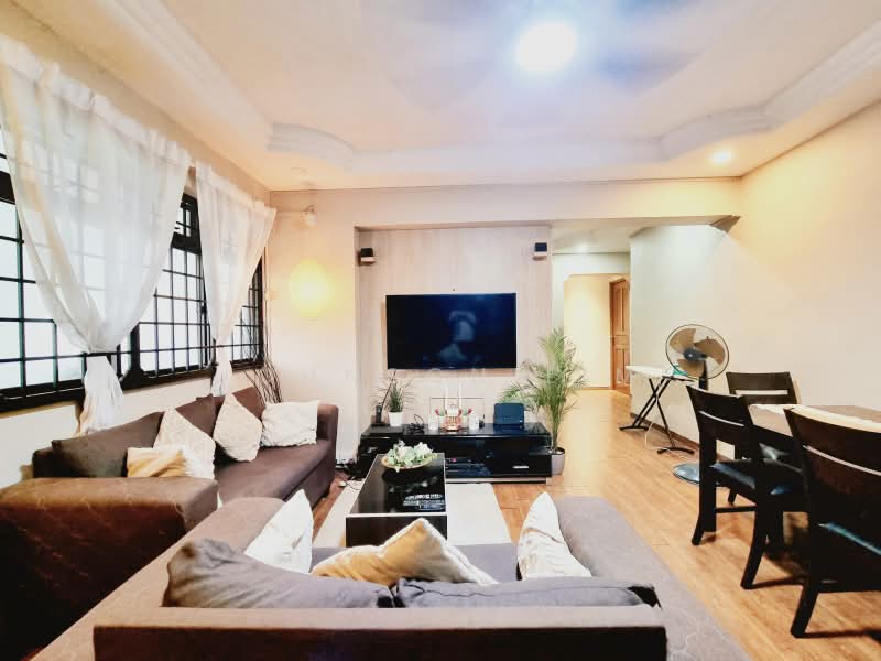4rm HDB in Hougang | Feels like 5rm | No Extension | Near Rosyth School, Avenue 9, 4 Bedrooms, 1,087 sqft, HDB Flat For Sale, by Johnson Lim, 500182880 - Living Room - PropertyGuru.com.sg