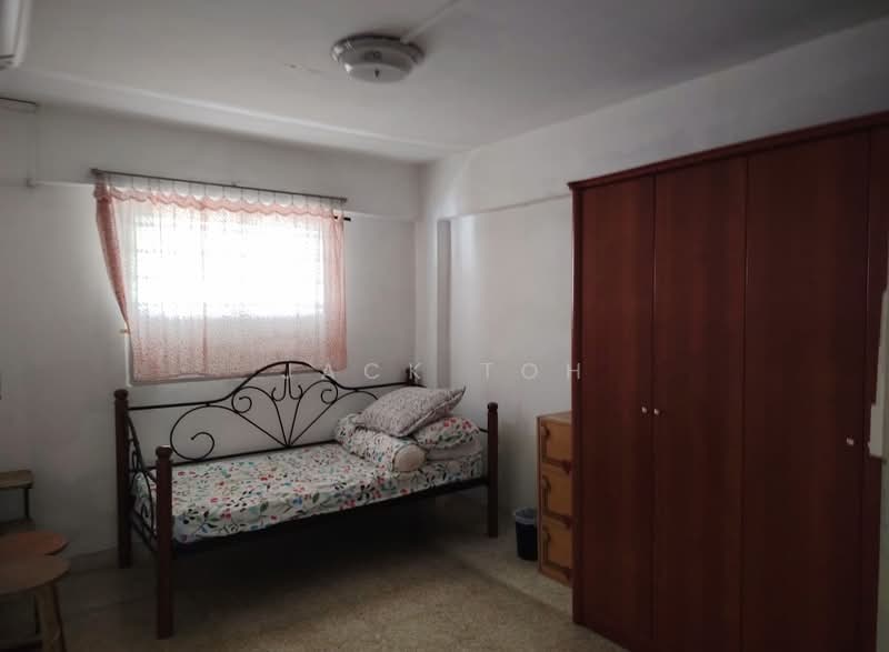 320 Clementi Avenue 4, 320 Clementi Avenue 4, 2 Bedrooms, 700 sqft, HDB Flat For Rent, by Jack Toh, 500182903 - Bedroom - PropertyGuru.com.sg