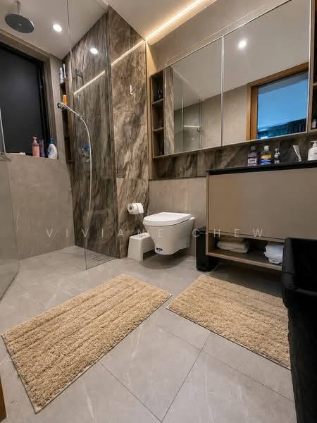 Penrose, 28 Sims Drive, 3 Bedrooms, 1,044 sqft, Condominium For Sale, by Viviane Chew, 500182914 - Bathroom - PropertyGuru.com.sg