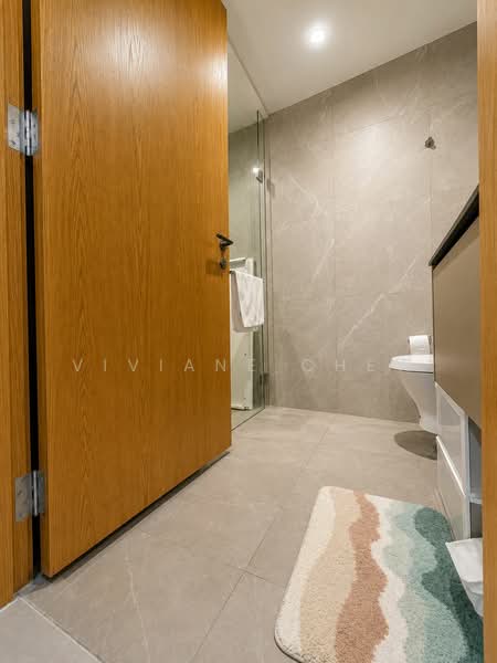 Penrose, 28 Sims Drive, 3 Bedrooms, 1,044 sqft, Condominium For Sale, by Viviane Chew, 500182914 - Bathroom - PropertyGuru.com.sg