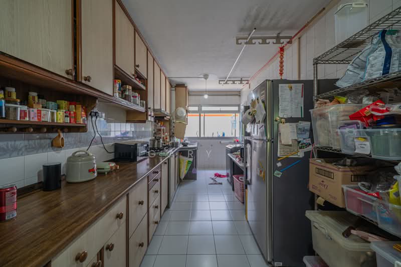 484 Tampines Street 43, 484 Tampines Street 43, 4 Bedrooms, 1,776 sqft, HDB Flat For Sale, by Gary ., 500182915 - Kitchen - PropertyGuru.com.sg