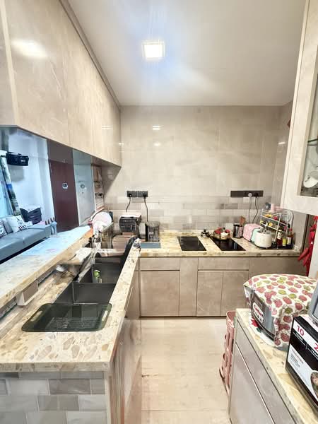 Casa Aroma, 21 Chiku Road, 2 Bedrooms, 1,012 sqft, Apartment For Sale, by Zan Sim (沈瓒延), 500182917 - Kitchen - PropertyGuru.com.sg