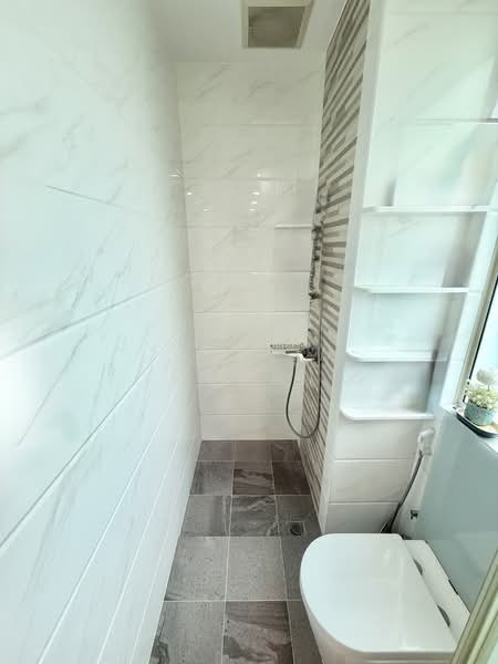 Casa Aroma, 21 Chiku Road, 2 Bedrooms, 1,012 sqft, Apartment For Sale, by Zan Sim (沈瓒延), 500182917 - Bathroom - PropertyGuru.com.sg