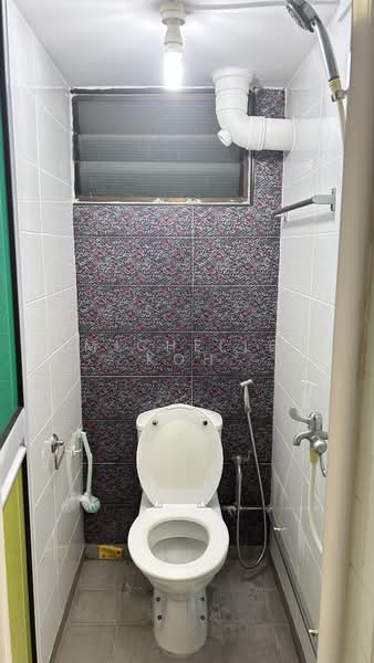 73 Geylang Bahru, 73 Geylang Bahru, Room Rental, 120 sqft, HDB Flat For Rent, by Michelle Koh, 500182939 - Bathroom - PropertyGuru.com.sg
