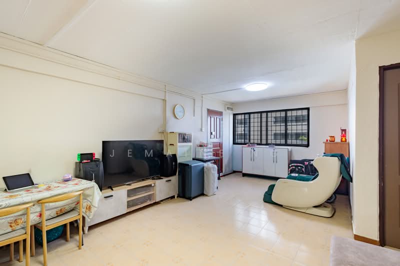 135 Bukit Batok West Avenue 6, 135 Bukit Batok West Avenue 6, 3 Bedrooms, 1,001 sqft, HDB Flat For Sale, by Jemaine Ng, 500182945 - Living Room - PropertyGuru.com.sg