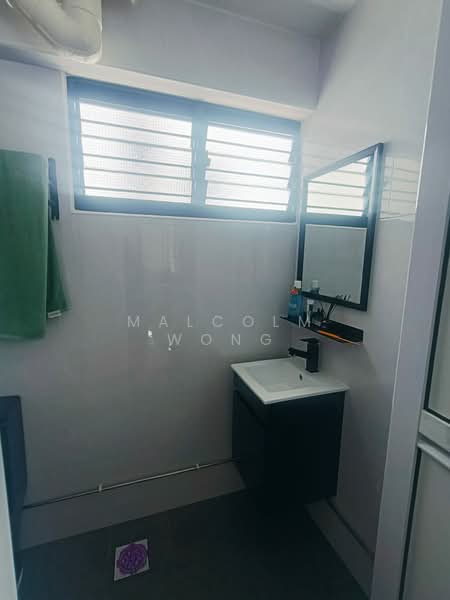 605 Yishun Street 61, 605 Yishun Street 61, 3 Bedrooms, 1,000 sqft, HDB Flat For Rent, by Malcolm Wong, 500182956 - Bathroom - PropertyGuru.com.sg