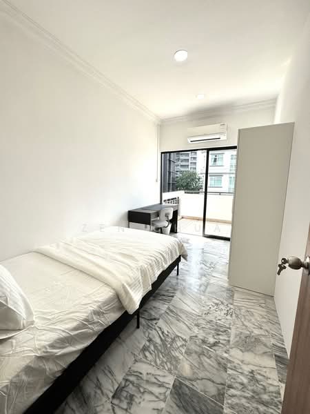 Lion Towers, 2 Essex Road, Room Rental, 200 sqft, Apartment For Rent, by Zen Chua, 500182978 - Bedroom with private balcony - PropertyGuru.com.sg