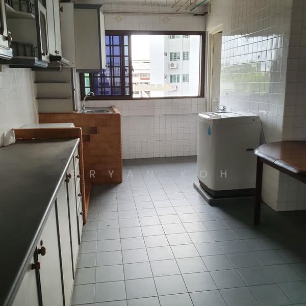 243 Serangoon Avenue 2, 243 Serangoon Avenue 2, 2 Bedrooms, 689 sqft, HDB Flat For Rent, by Bryan Koh, 500182998 - Kitchen - PropertyGuru.com.sg