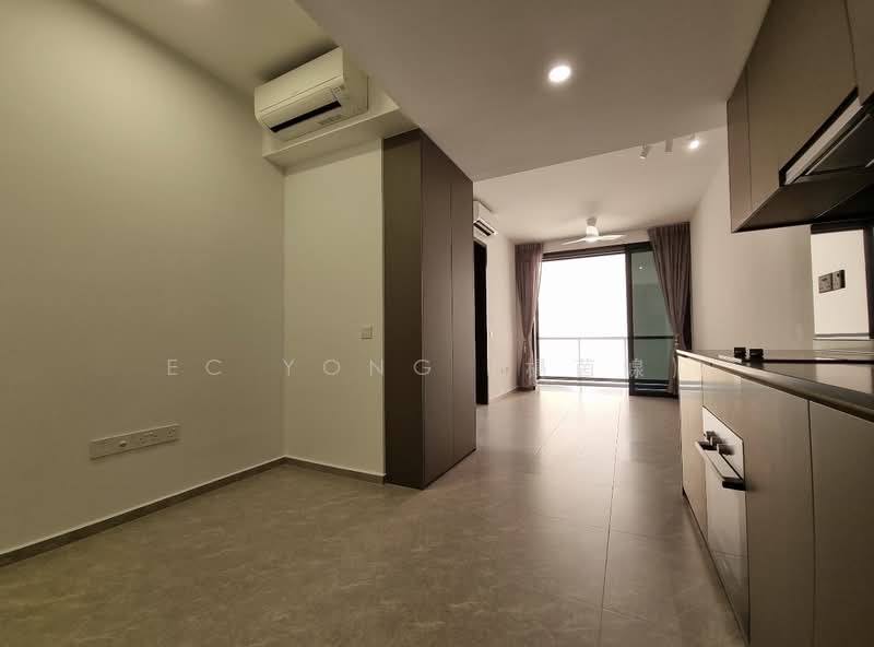 Park Colonial, 10 Woodleigh Lane, 1 Bedroom, 506 sqft, Condominium For Sale, by EC Yong (楊茵㟫), 500183011 - Living Room - PropertyGuru.com.sg