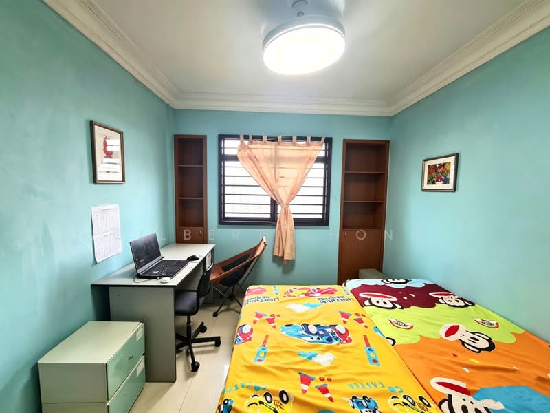 196 Rivervale Drive, 196 Rivervale Drive, 3 Bedrooms, 1,195 sqft, HDB Flat For Sale, by Gilbert Chong, 500183014 - Bedroom - PropertyGuru.com.sg