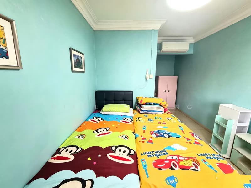 196 Rivervale Drive, 196 Rivervale Drive, 3 Bedrooms, 1,195 sqft, HDB Flat For Sale, by Gilbert Chong, 500183014 - Bedroom - PropertyGuru.com.sg