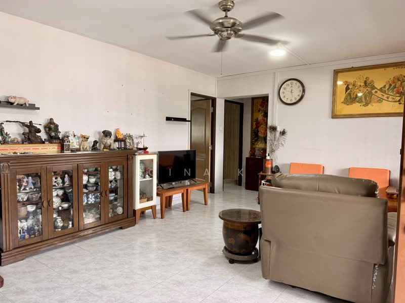 630 Woodlands Ring Road, 630 Woodlands Ring Road, 3 Bedrooms, 1,087 sqft, HDB Flat For Sale, by Gina K, 500183020 - Living Room - PropertyGuru.com.sg