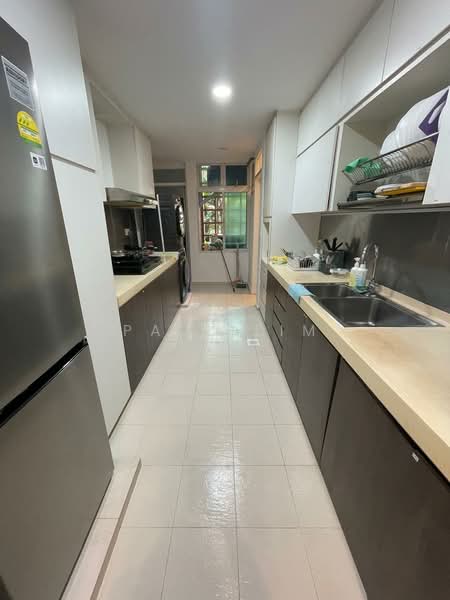 Maple Woods, 985 Bukit Timah Road, Room Rental, 300 sqft, Condominium For Rent, by Paul lim, 500183022 - Kitchen - PropertyGuru.com.sg