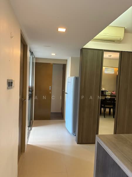 Pandan Valley, 4 Pandan Valley, 3 Bedrooms, 2,024 sqft, Condominium For Rent, by Francis Pang, 500183027 - Corridor - PropertyGuru.com.sg